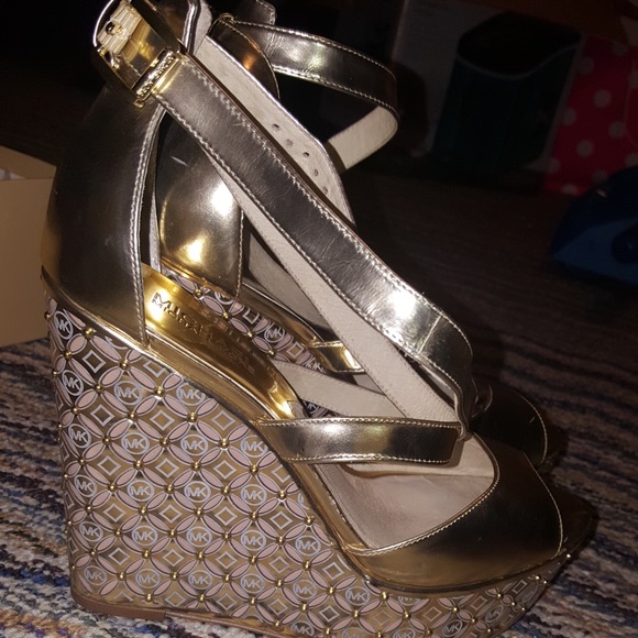 Mk shoes - Picture 1 of 2